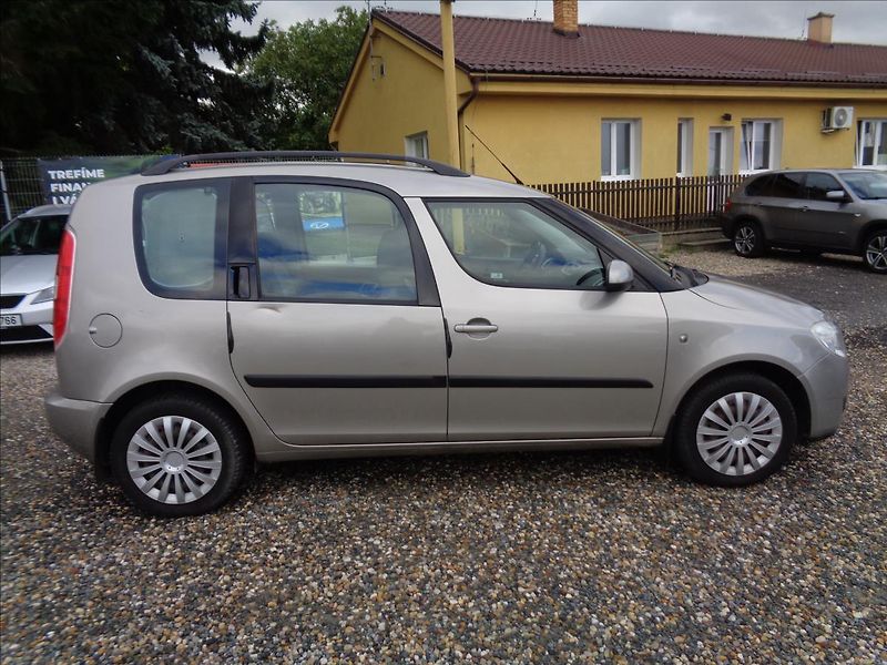 Škoda Roomster 1,4 - fotka 8 z 17
