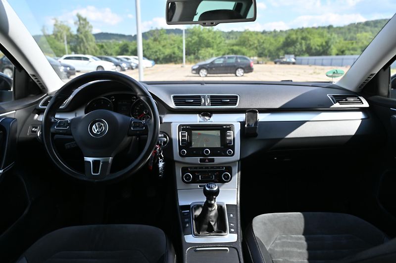 Volkswagen Passat Variant 2.0TDI 103KW Highline  - fotka 11 z 52