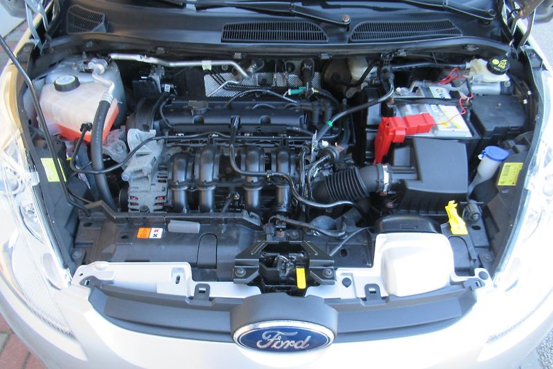 Ford Fiesta 1.2i KLIMA  SADA ALU KOL - fotka 19 z 20