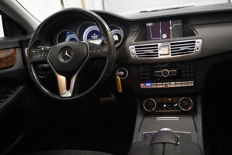 Mercedes-Benz CLS 350 CDI 225 kW - fotka 21 z 26
