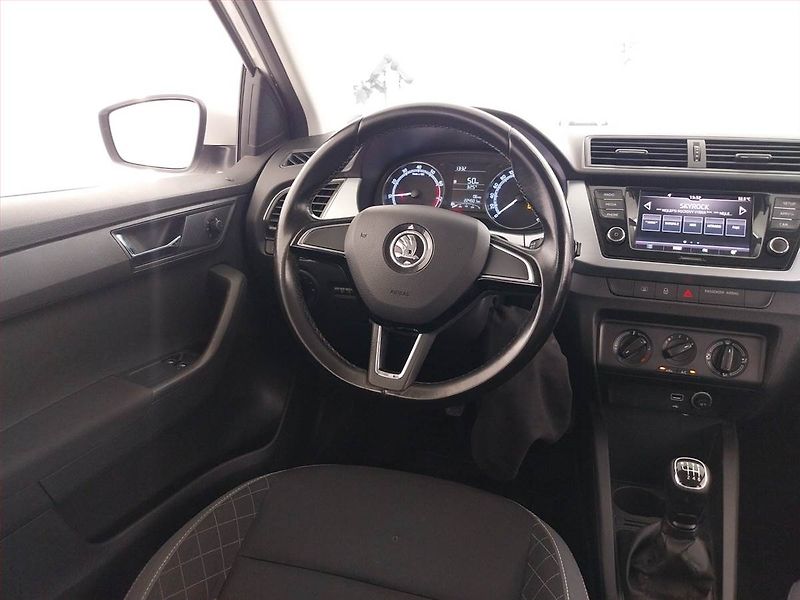 Škoda Fabia (2019) Ambition 1.0 TSI, Serv.kniha - fotka 7 z 21
