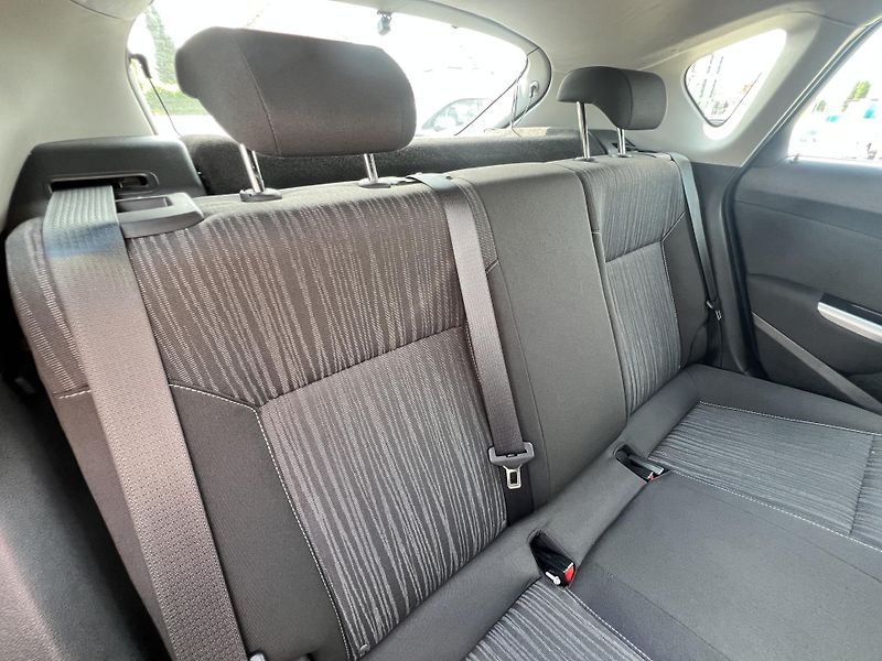 Opel Astra 1.4i 16v KAMERA TEMPOMAT ALU - fotka 29 z 42