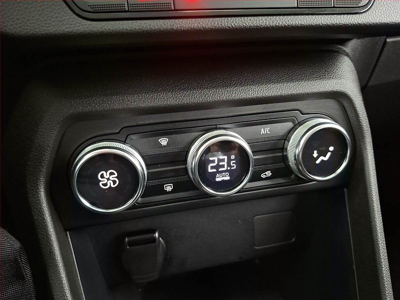 Dacia Sandero (2022) 1.0 TCe, ČR,1.maj, Serv.kniha - fotka 14 z 16