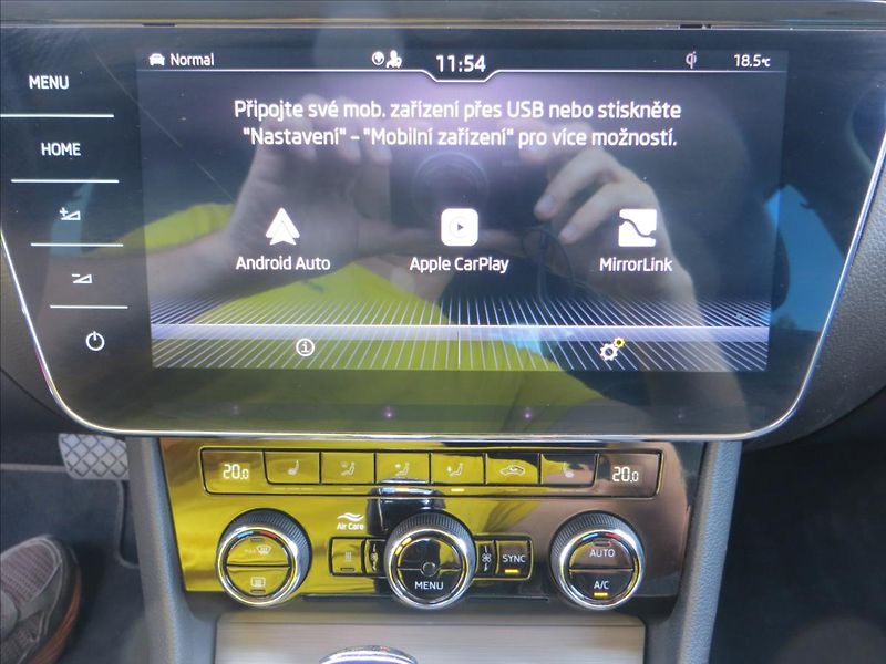 Škoda Superb 2,0 TDI 147kW 4x4 Style DSG ČR - fotka 20 z 29
