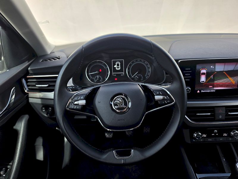 Škoda Scala (2023) 1,0TSI 81KW STYLE - fotka 6 z 34