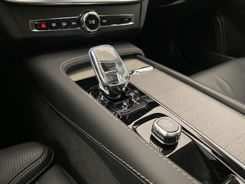 Volvo V90 CC B5 AWD ULTIMATE REZERVACE - fotka 27 z 68