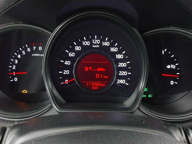 Kia Ceed (2017) 1.6 GDI, Serv.kniha, Tempomat - fotka 11 z 17