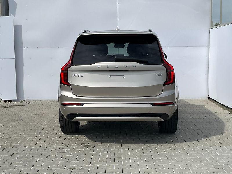 Volvo XC90 PLUS DARK T8 RECHARGE AWD 335k - fotka 7 z 22