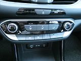Hyundai i30 1,5 DPI 71kW Family,ČR,záruka - náhled 32