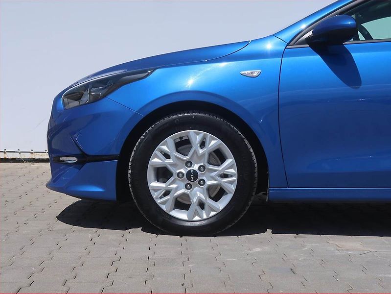Kia Ceed (2022) Silver 1.0 T-GDI, Serv.kniha - fotka 14 z 17