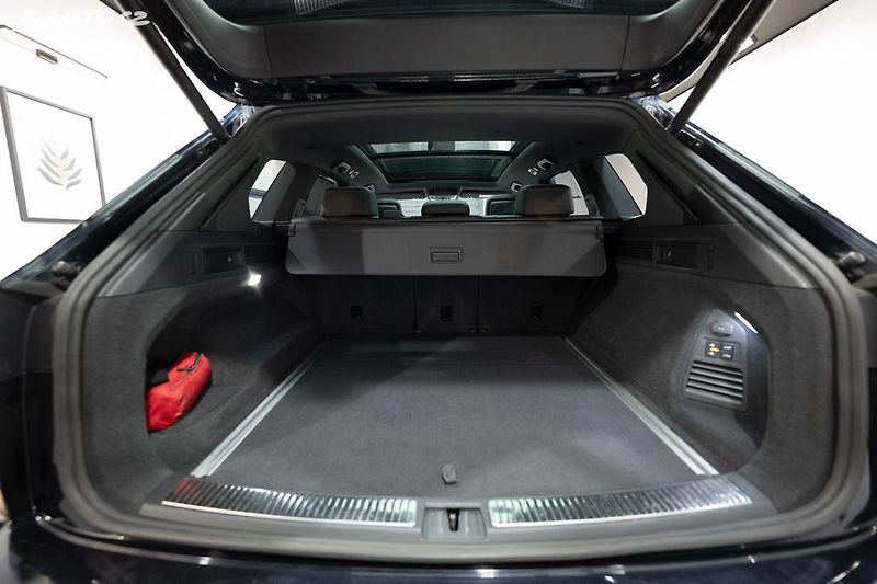 Volkswagen Touareg R-Line 3.0 TDI 210 kW - fotka 40 z 50
