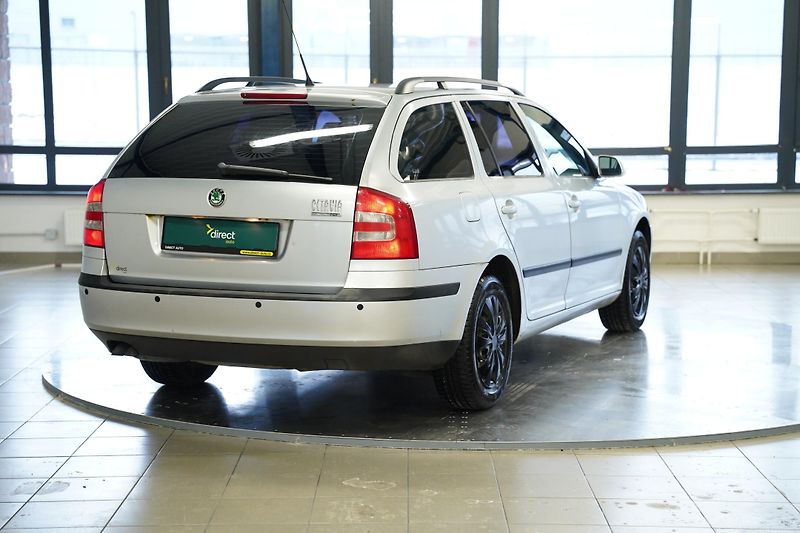 Škoda Octavia - fotka 2 z 21