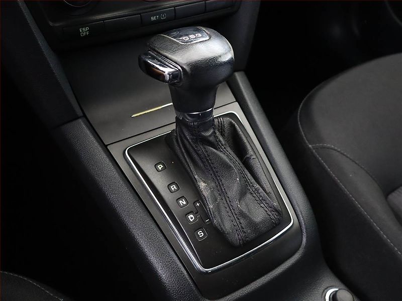 Škoda Octavia (2007) 1.9 TDI, Automat, nová STK - fotka 11 z 13