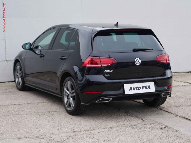 Volkswagen Golf (2018) 1.4 TSi, ČR, R-Line, DSG - fotka 4 z 16