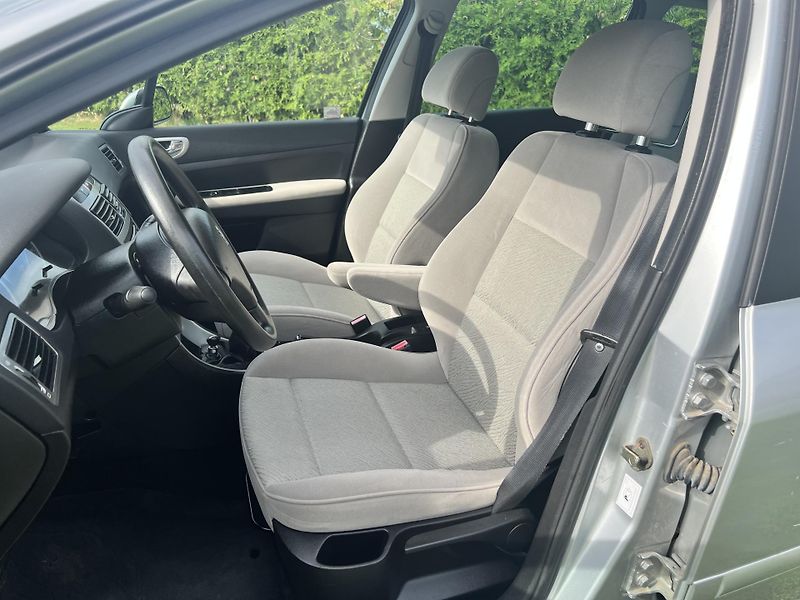 Peugeot 307 2.0HDI 66KW,PANORAMA,TZ,1MAJDR - fotka 13 z 46