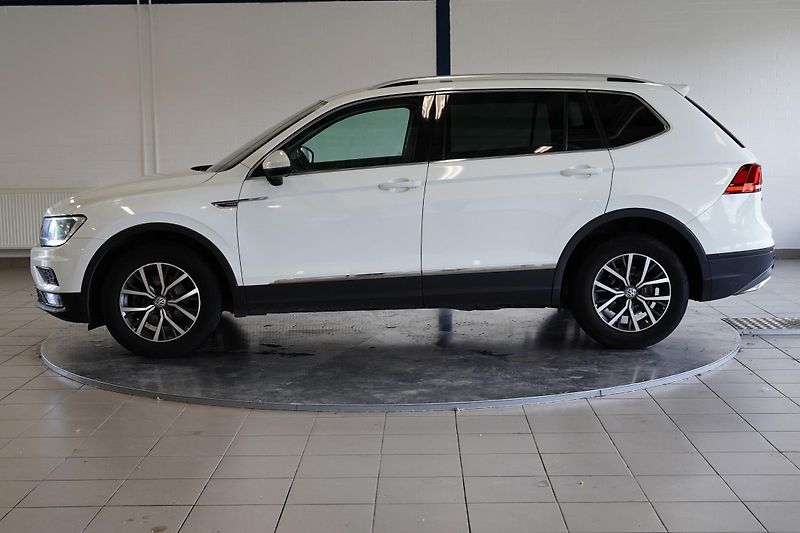 Volkswagen Tiguan - fotka 3 z 35