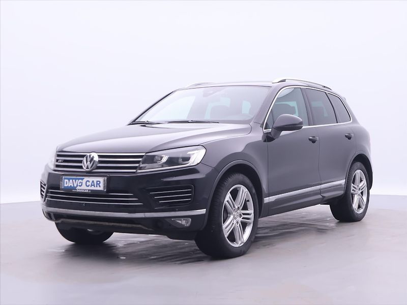 Volkswagen Touareg 3,0 TDI V6 DSG R-LINE CZ 4M - fotka 3 z 37