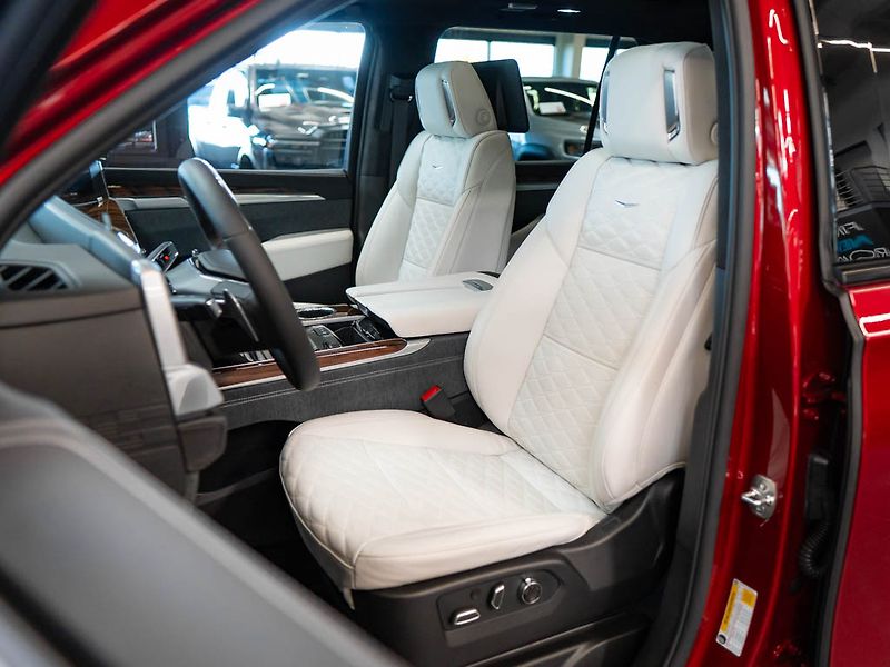 Cadillac Escalade (2026) 6.2 ESV Sport Platinum 2026 - fotka 18 z 50