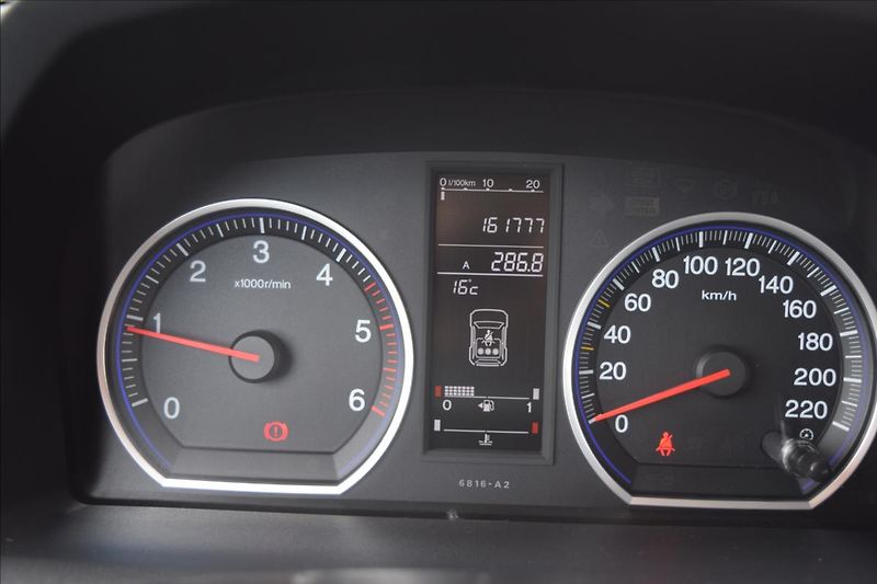 Honda CR-V 2,2 d 103KW TAŽNÉ 4X4 2XKOLA - fotka 40 z 50