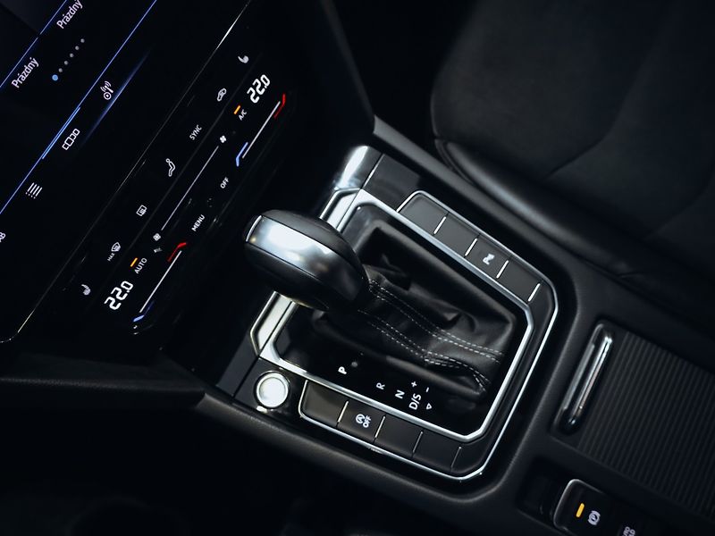 Volkswagen Arteon Shooting Brake R-Line 4Motion 2.0 TDI - fotka 18 z 33