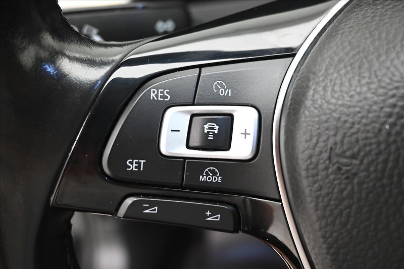 Volkswagen Passat 2,0 TDI 110 kW Highline Záruka - fotka 23 z 30