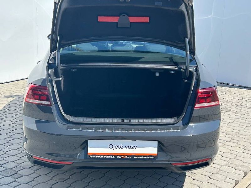 Volkswagen Passat Business 1,5TSI - fotka 26 z 26