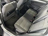 Volkswagen Golf Sportsvan 1,4   TSI 92kW,SERVISKA,2.MAJ - náhled 21