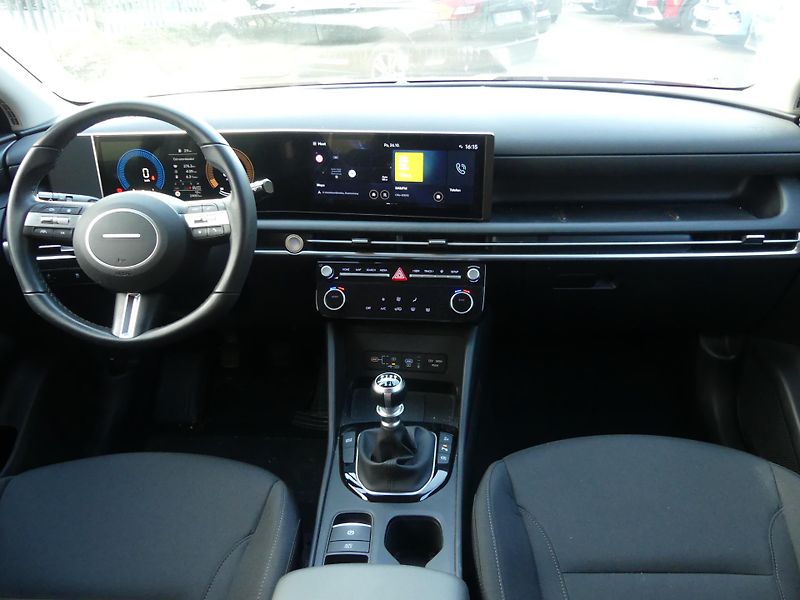 Hyundai Tucson (2025) 1,6 T-GDi 118 kW - fotka 12 z 25
