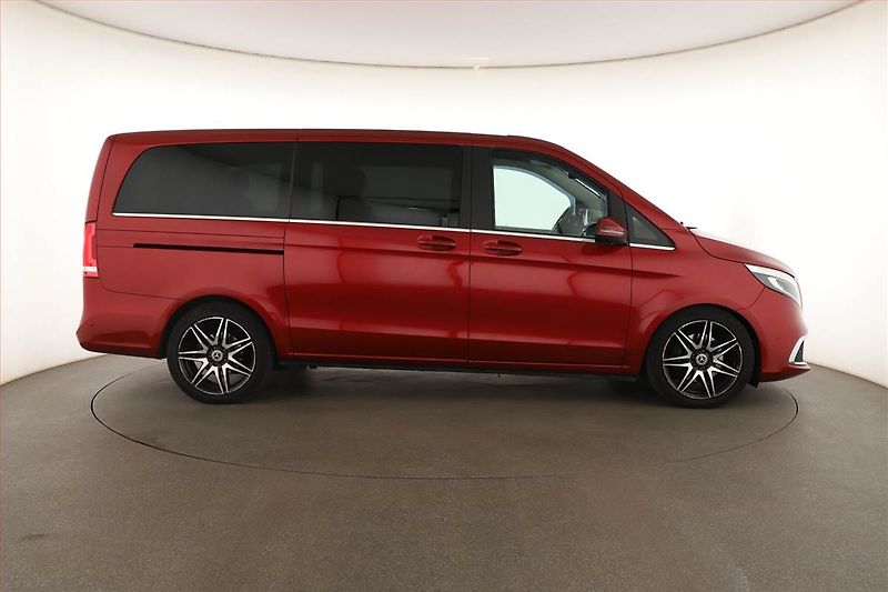 Mercedes-Benz Třídy V (2019) 300 d 4MATIC, ČR, DPH - fotka 6 z 26