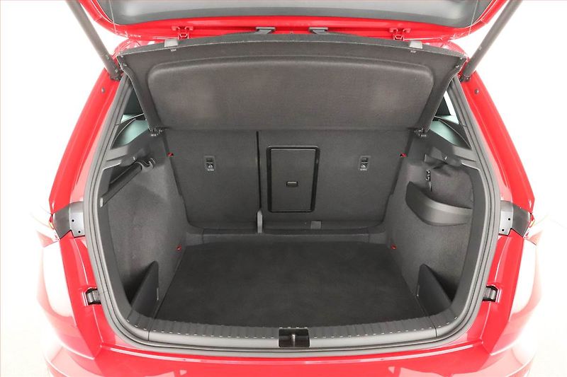 Škoda Karoq (2024) Sportline 1.5 TSI - fotka 11 z 17