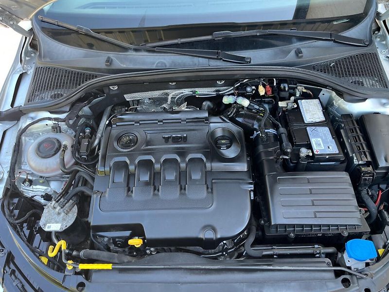 Škoda Octavia (2019) 2.0 TDI STYLE Navi, 113tis.km - fotka 14 z 15