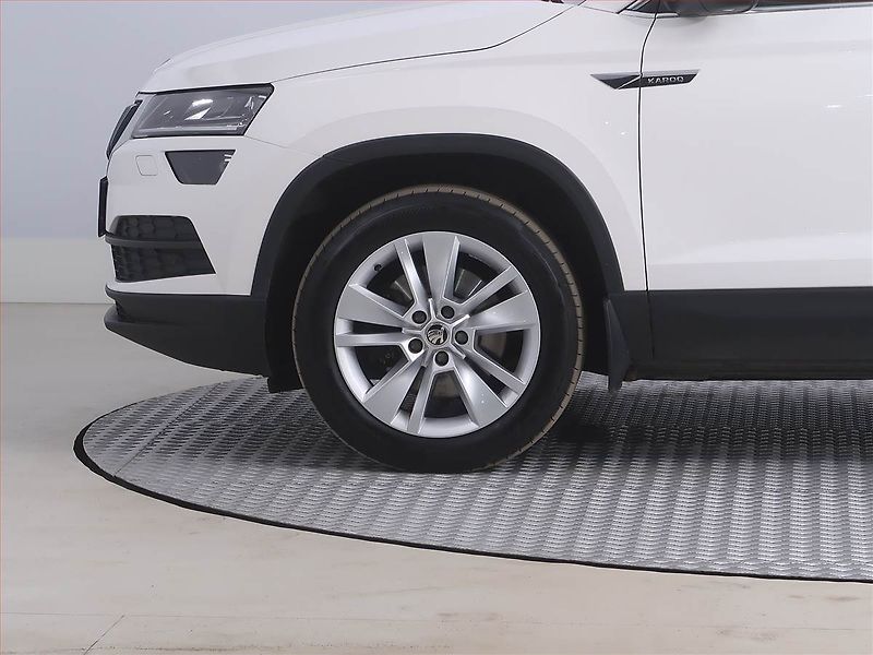 Škoda Karoq (2018) Style 1.5 TSI, Automat - fotka 15 z 24