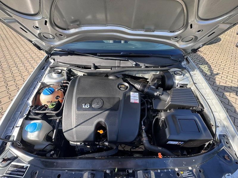Škoda Octavia (2006) 1,6 MPI 75 KW KILOMETRY - fotka 38 z 45