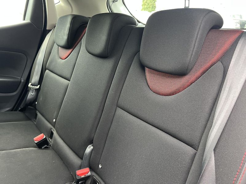 Renault Clio 1.2i 16v NAVI KLIMA PŮVOD ČR - fotka 24 z 39