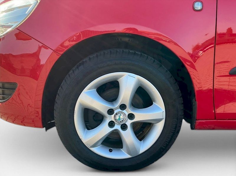 Škoda Fabia (2013) Combi 1.2 TSI Ambition - fotka 11 z 26