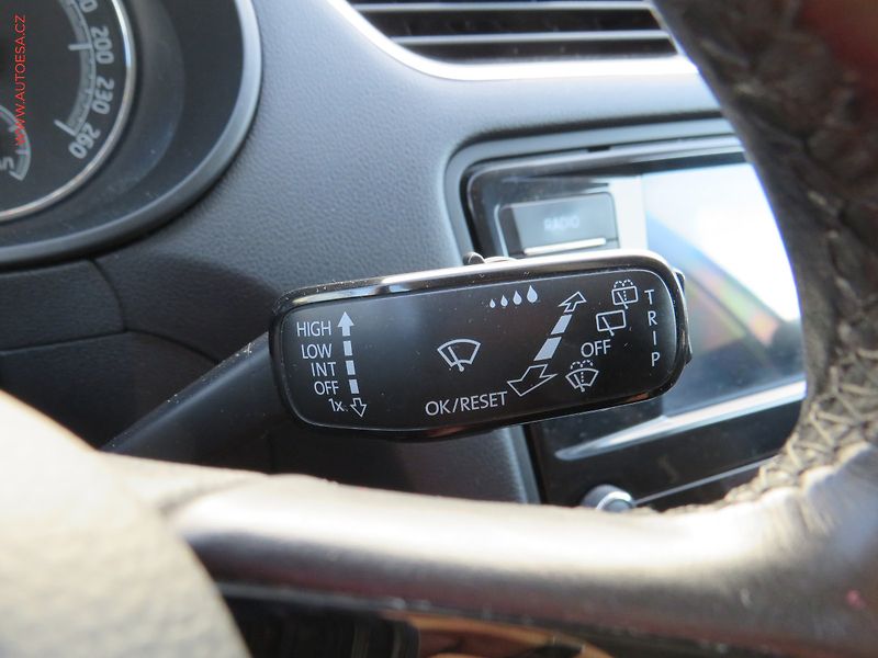 Škoda Octavia (2018) 1.6 TDi, ČR, Ambition - fotka 19 z 19