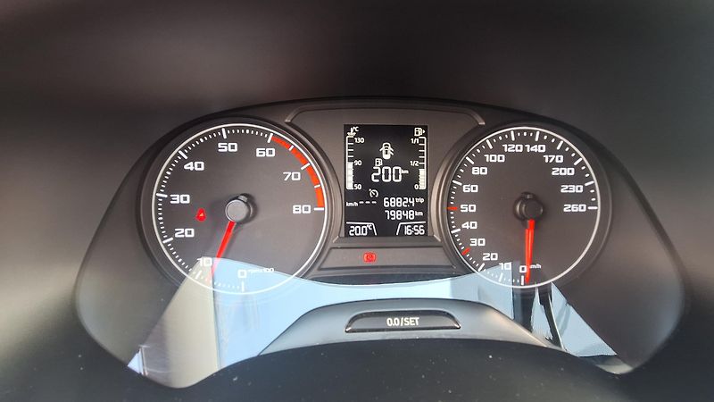 Seat Leon (2015) - fotka 12 z 26