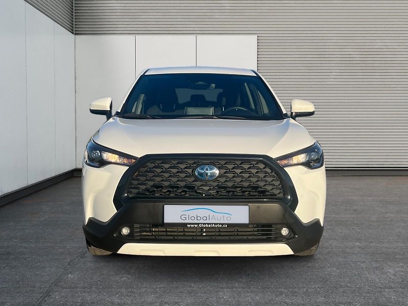 Toyota Corolla Cross (2023) HYBRID 146kW e-CVT 4X4 DPH - fotka 8 z 29