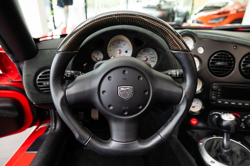 Dodge Viper SRT-10 Manuál/V10/Alpine audio - fotka 6 z 17