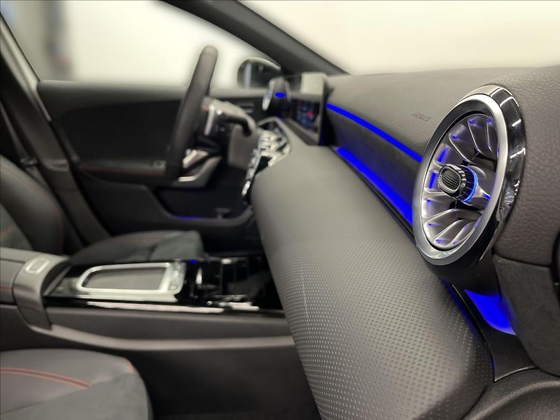 Mercedes-Benz Třídy A 250e s hybridní technologií EQ - fotka 17 z 22