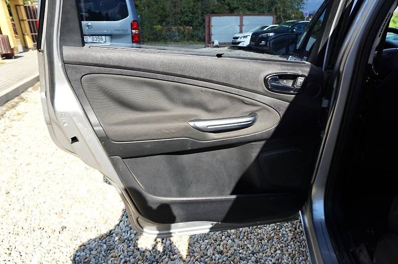 Ford S-MAX (2006) 1,8 TDCI 92 kW - fotka 16 z 26