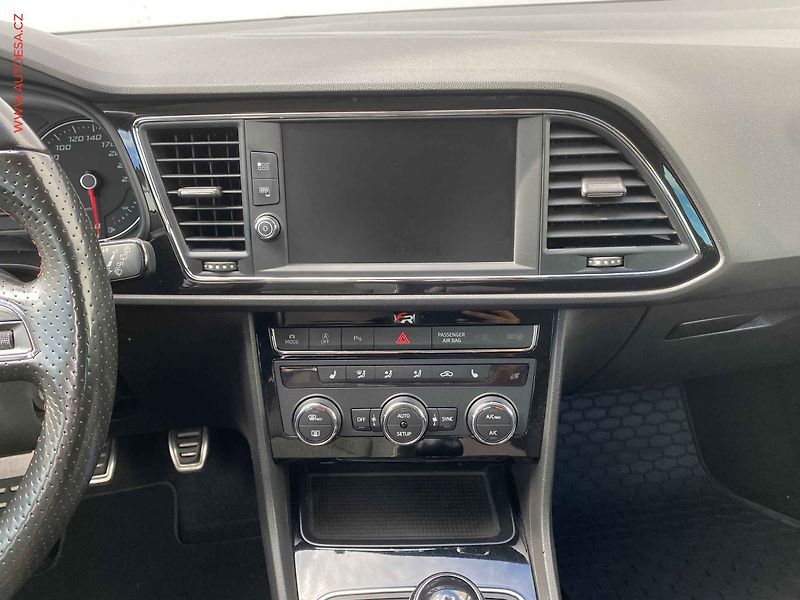 Seat Leon (2019) 1.5 TSi, 1.maj,ČR, LED, AC - fotka 12 z 18