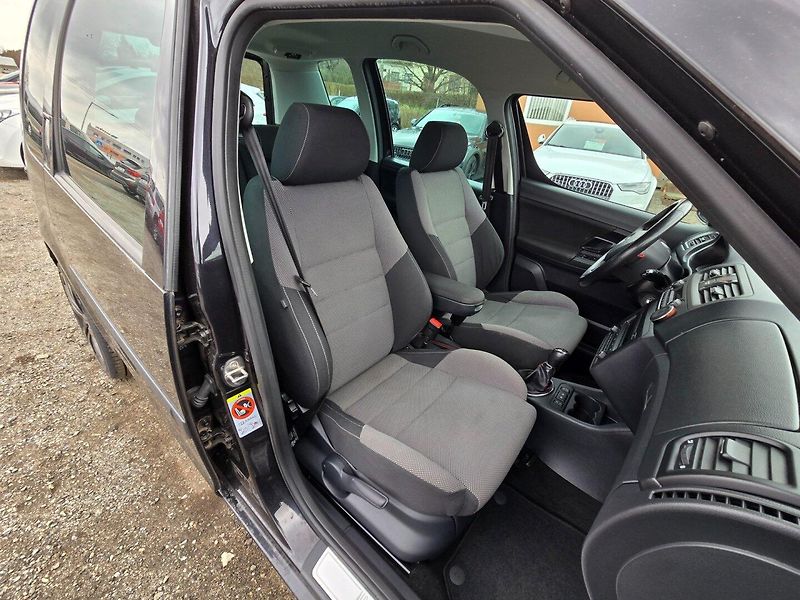 Škoda Roomster (2014) 1.6 TDi 77KW El - fotka 21 z 23