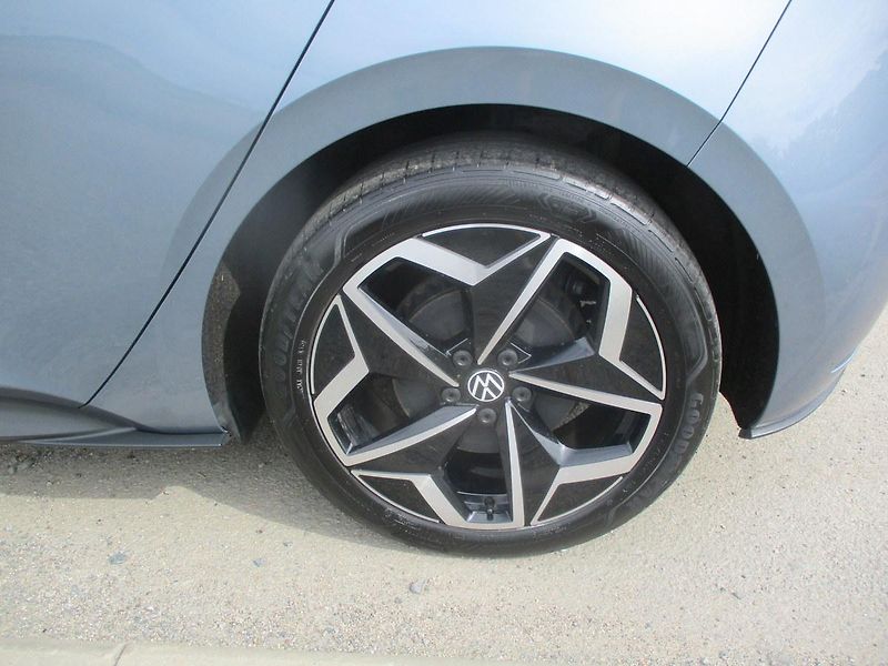 Volkswagen ID.3 MAX PRO PERFORM 150kW TEP.ČERP - fotka 36 z 49