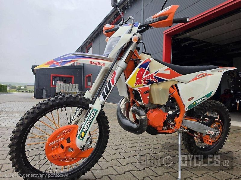 KTM 300 EXC TPI (2019) - fotka 8 z 17