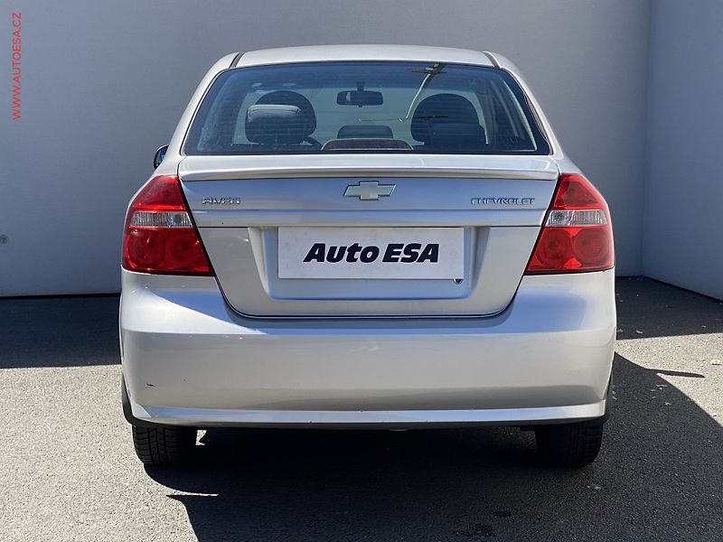 Chevrolet Aveo (2009) 1.2 i, ČR, El.okna, servo - fotka 5 z 15