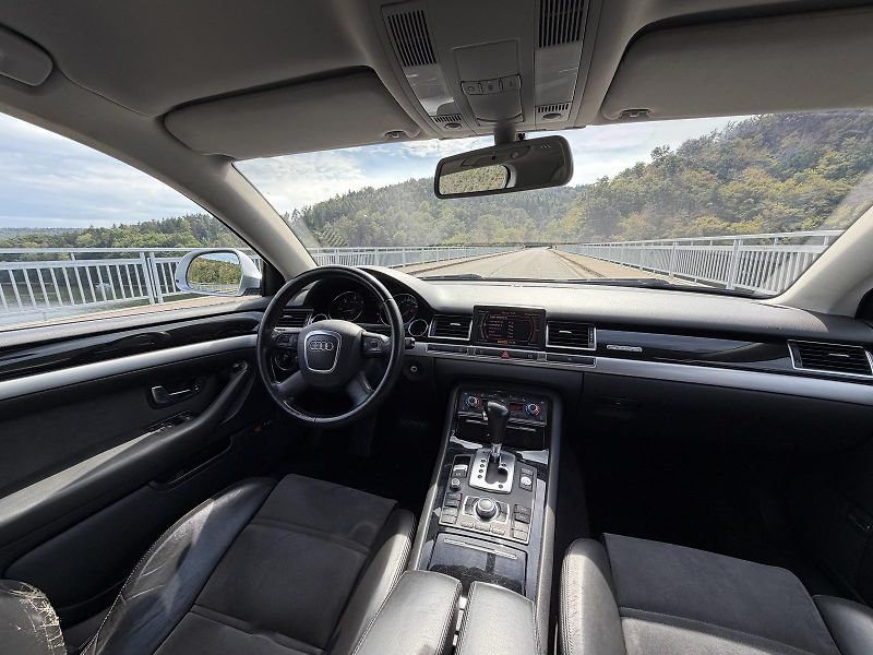 Audi A8 (2008) - fotka 9 z 10