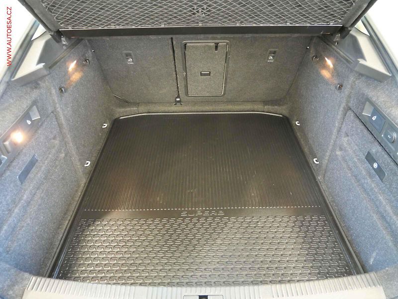 Škoda Superb (2017) 2.0TDi, ČR, DSG, bixen - fotka 7 z 24