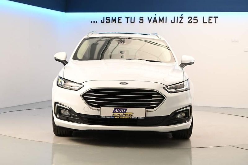 Ford Mondeo (2021) 2.0 140 KW LED SONY Titanium T - fotka 3 z 39