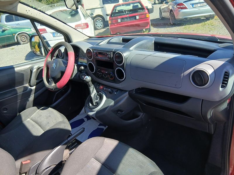 Citroën Berlingo 1.6 HDI, ALU - fotka 25 z 31